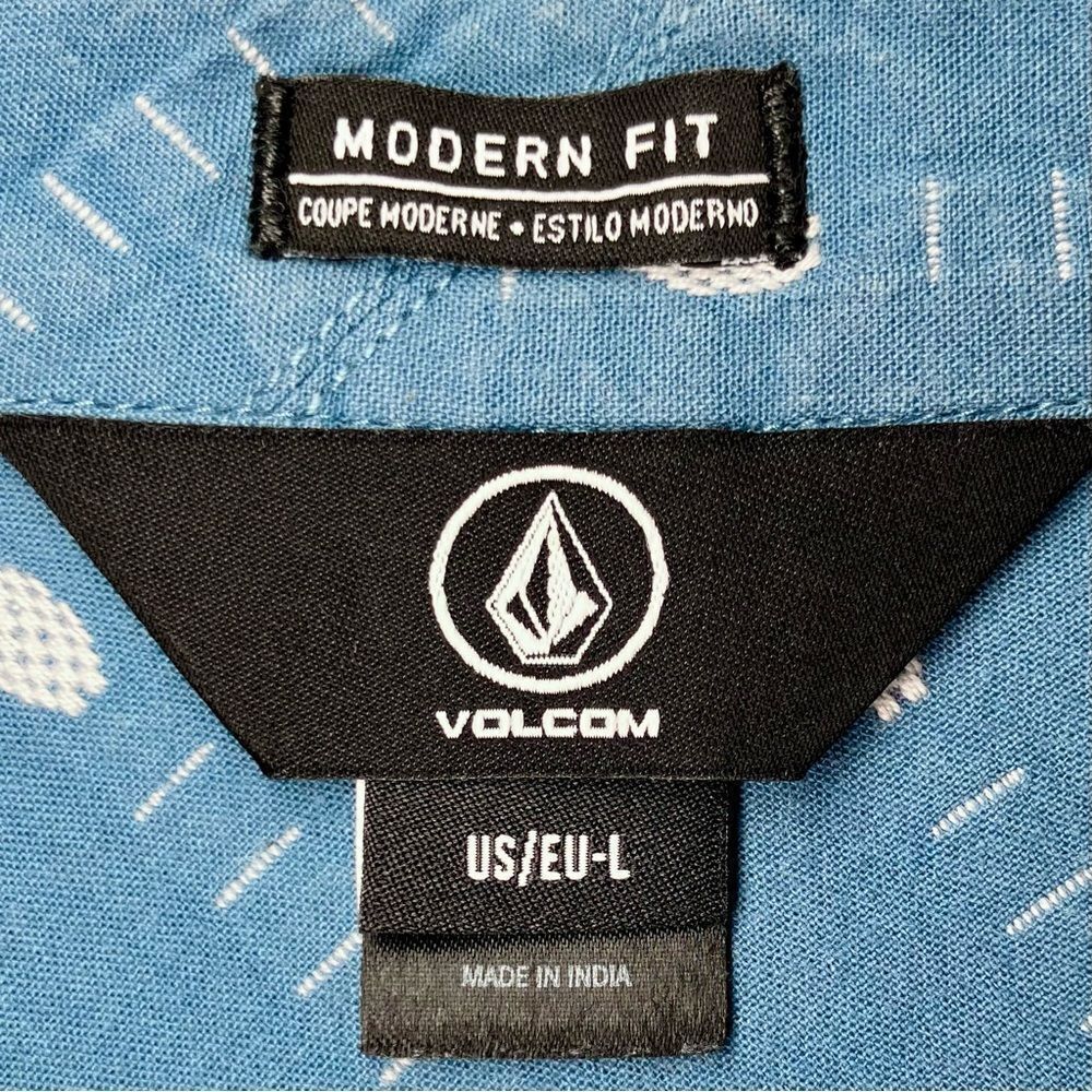 Volcom Modern Fit Cotton Short Sleeve in Blue/White Men’s L - Picture 6 of 8